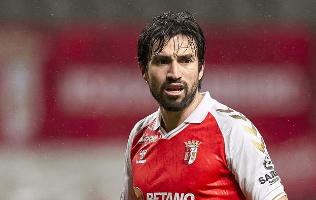 浙江队加时末段官宣签约，志在法甲名次提升，管理层满意，资深球员宣示担当 